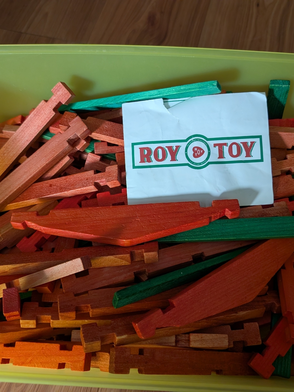 Roy Toy Wooden Building Planks Set